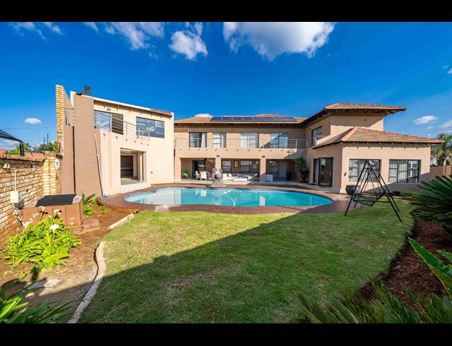 4 BEDROOM FREESTANDING FOR SALE IN SUNAIR PARK